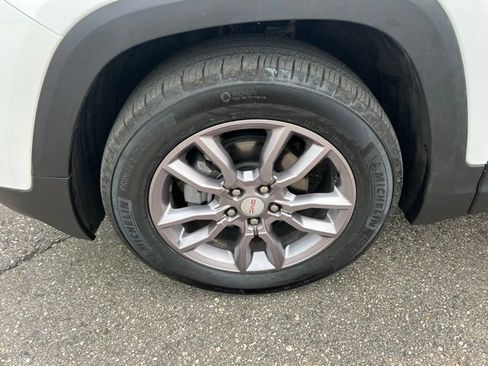 Used 2023 GMC Terrain SLT w/ Infotainment Package II AWD/4WD image 11