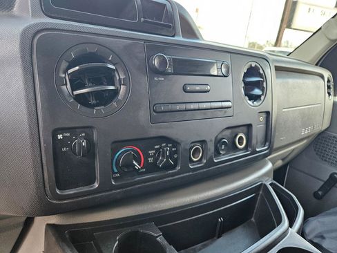 Used 2012 Ford E-150 and Econoline 150 RWD image 11