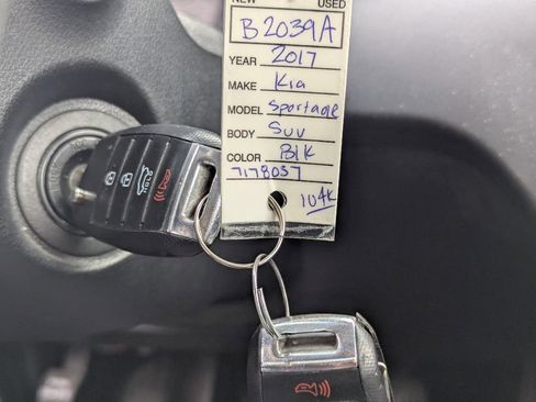 Used 2017 Kia Sportage LX image 17