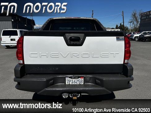 Used 2004 Chevrolet Avalanche Z66 w/ Preferred Equipment Group image 5