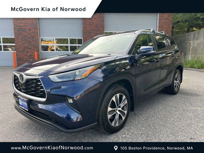 Used 2024 Toyota Highlander XLE
