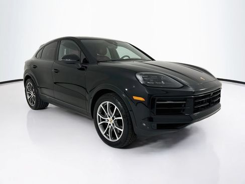 Certified 2024 Porsche Cayenne Coupe AWD/4WD image 7