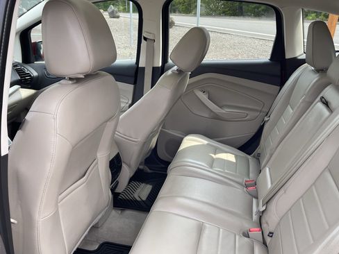 Used 2015 Ford C-MAX Energi SEL w/ Equipment Group 303A FWD image 14