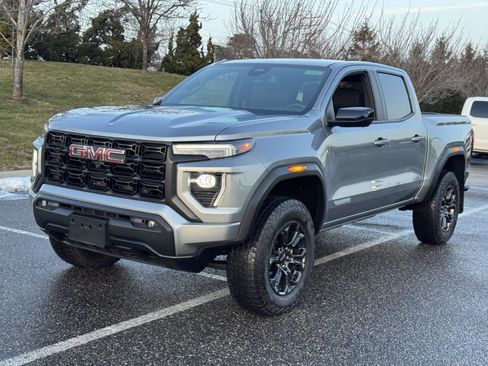 Used 2025 GMC Canyon Elevation w/ Convenience Package image 1