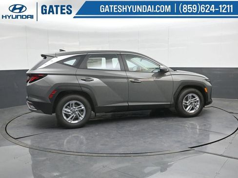 New 2026 Hyundai Tucson SE image 3