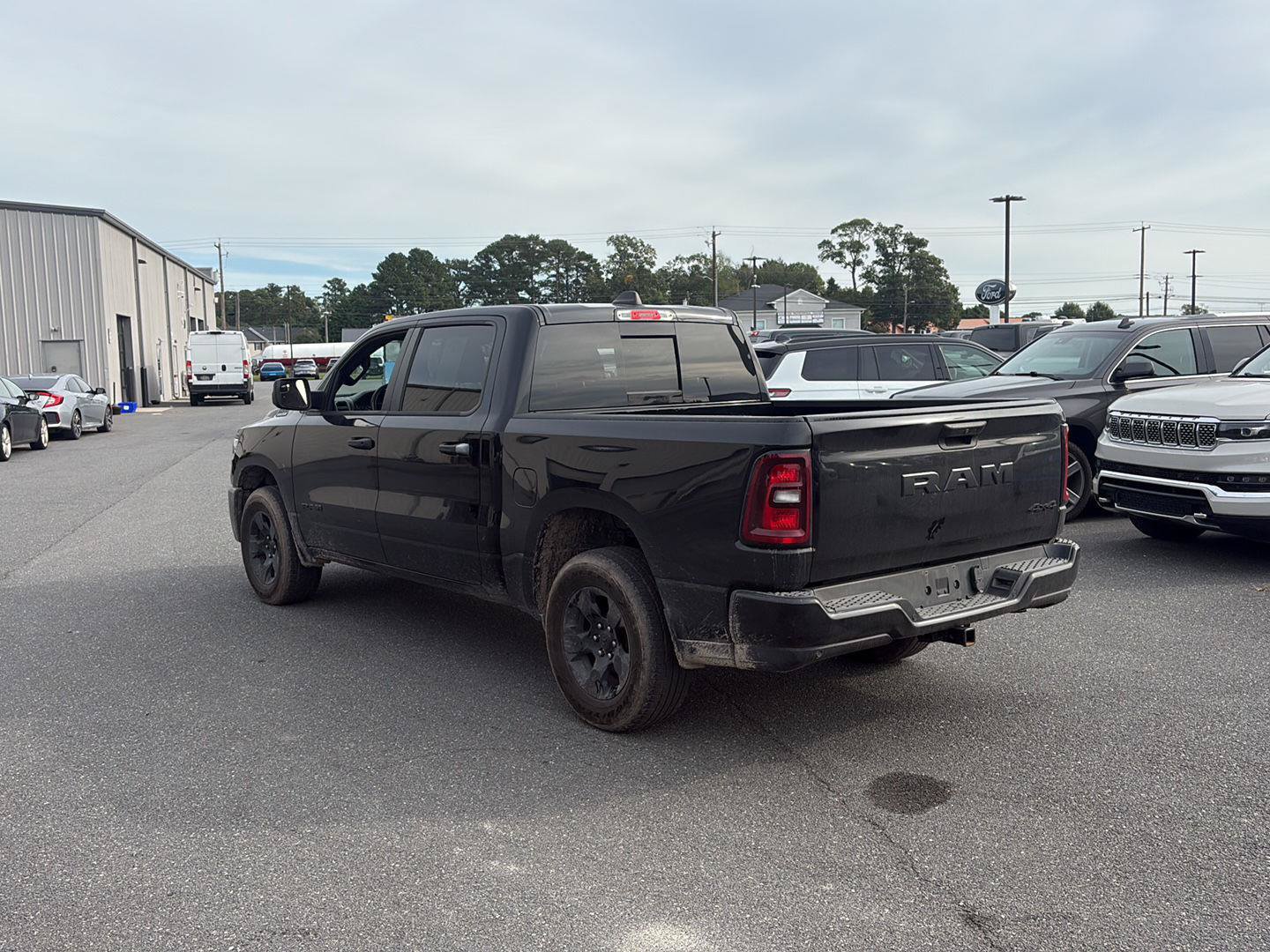Used 2025 RAM 1500 Tradesman w/ Night Edition AWD/4WD image 3