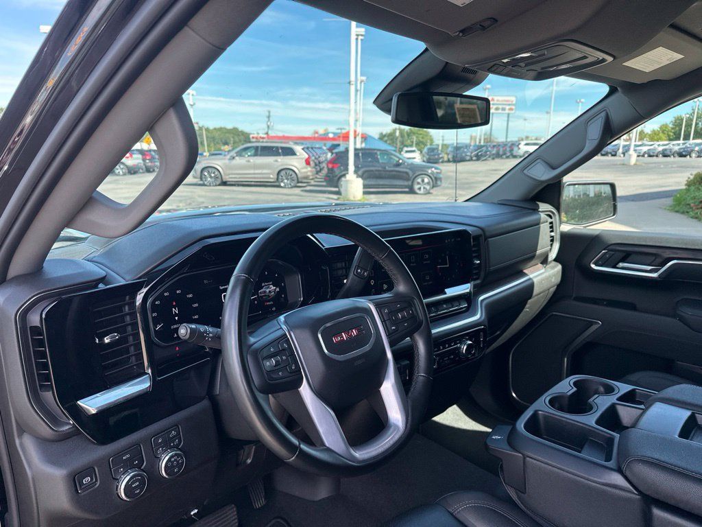 Used 2026 GMC Sierra 1500 SLT AWD/4WD image 11