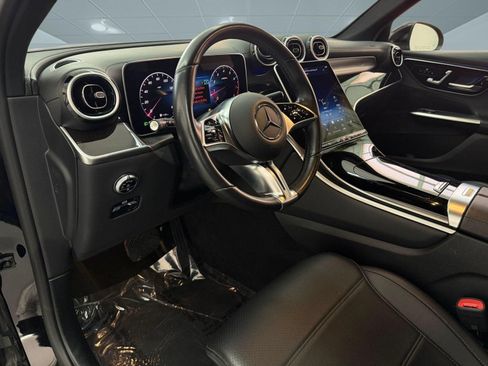Used 2024 Mercedes-Benz GLC 300 image 4