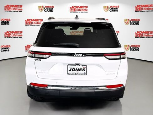 Used 2025 Jeep Grand Cherokee Laredo X AWD/4WD image 15
