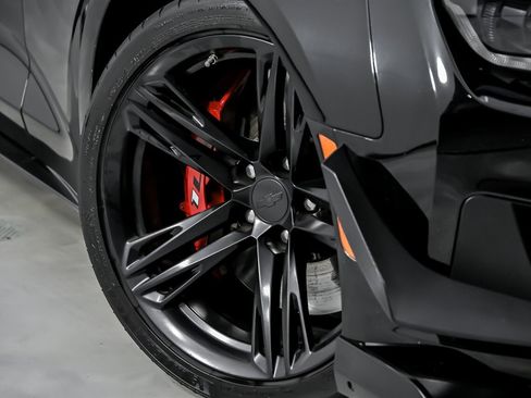 Used 2022 Chevrolet Camaro ZL1 image 4