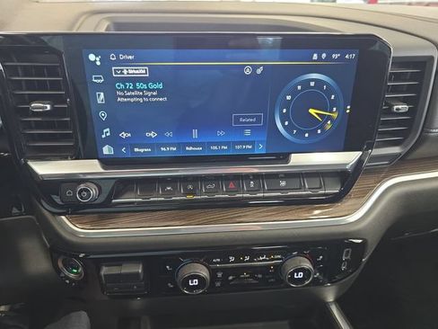 Certified 2022 Chevrolet Silverado 1500 LT AWD/4WD image 15
