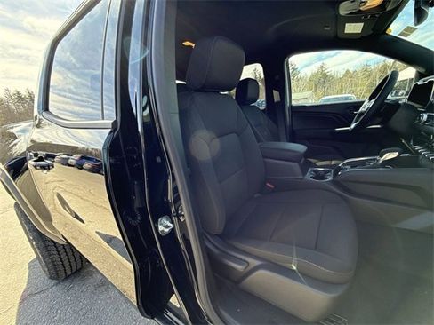 New 2025 GMC Canyon Elevation w/ Convenience Package image 25