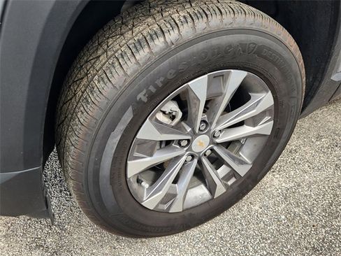 Used 2026 Chevrolet Equinox LT image 10