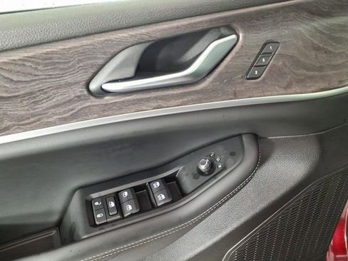 Used 2024 Jeep Grand Cherokee L Limited image 15