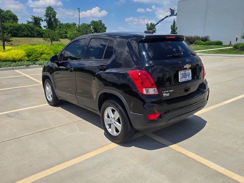 Used 2020 Chevrolet Trax LS w/ Tint and Cruise Package AWD/4WD image 24
