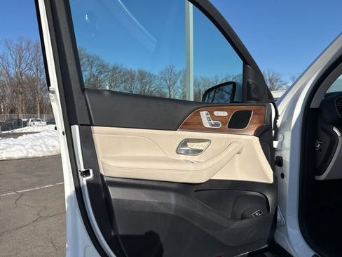 Used 2025 Mercedes-Benz GLE 350 4MATIC image 36
