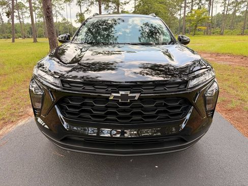 New 2026 Chevrolet Trax LT w/ Driver Confidence Package FWD image 8
