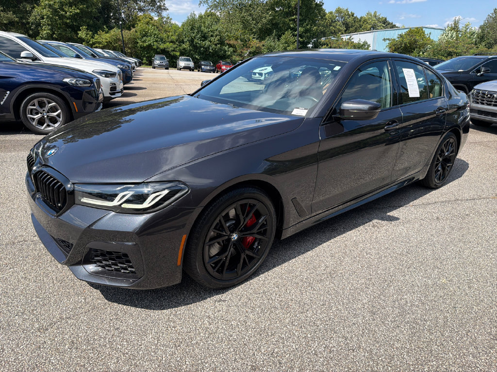 Used 2023 BMW 540i w/ M Sport Package RWD image 3