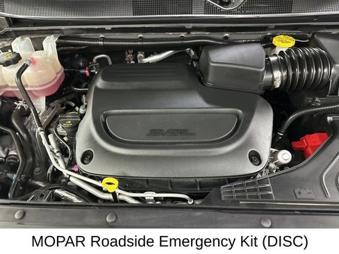 Used 2023 Chrysler Pacifica Pinnacle w/ Trailer Tow Group image 18