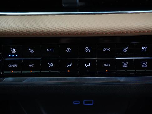 New 2026 Chevrolet Equinox ACTIV w/ Convenience Package III image 29