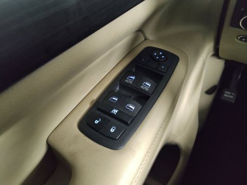 Used 2022 Jeep Grand Cherokee Laredo E AWD/4WD image 27