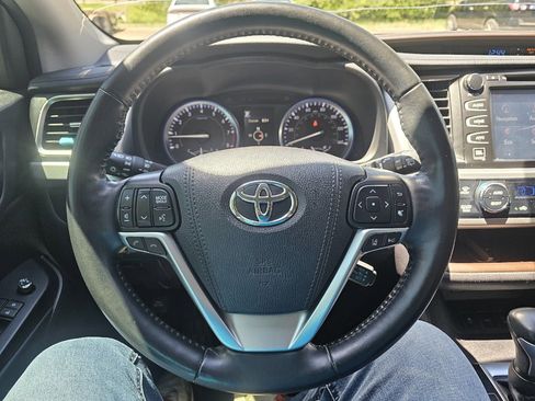 Used 2019 Toyota Highlander Limited Platinum AWD/4WD image 15