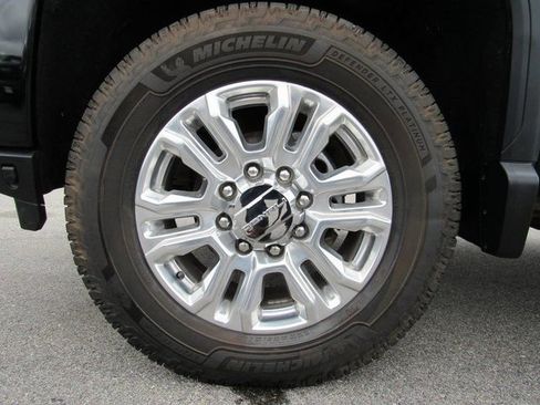 Used 2022 GMC Sierra 2500 Denali image 9