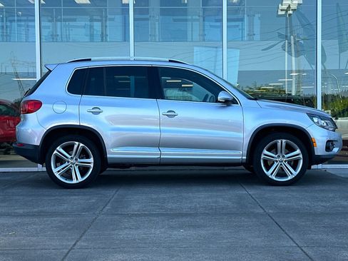 Used 2014 Volkswagen Tiguan S AWD/4WD image 2