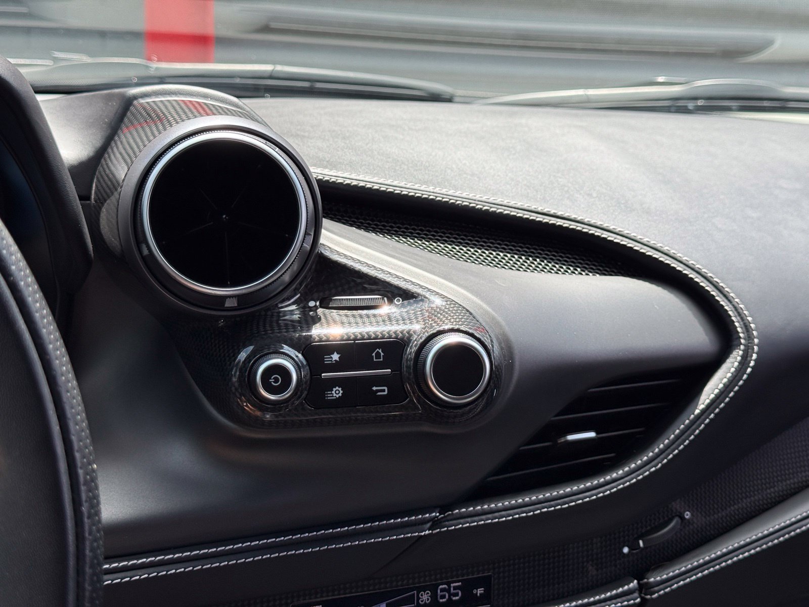 Used 2020 Ferrari F8 Tributo RWD image 45
