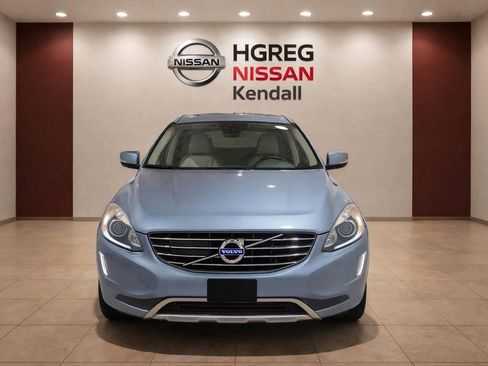 Used 2017 Volvo XC60 T6 Dynamic w/ Advanced Package AWD/4WD image 5