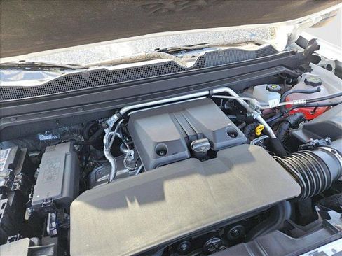 New 2025 Chevrolet Colorado LT w/ LT Convenience Package image 16