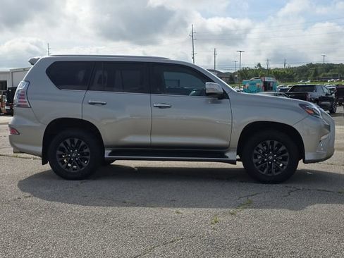 Used 2023 Lexus GX 460 Premium AWD/4WD image 6