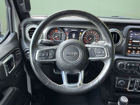 Used 2022 Jeep Wrangler Unlimited Sahara w/ Cold Weather Group image 15