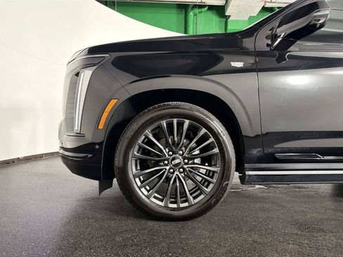 Used 2026 Cadillac Escalade Platinum Sport AWD/4WD image 12