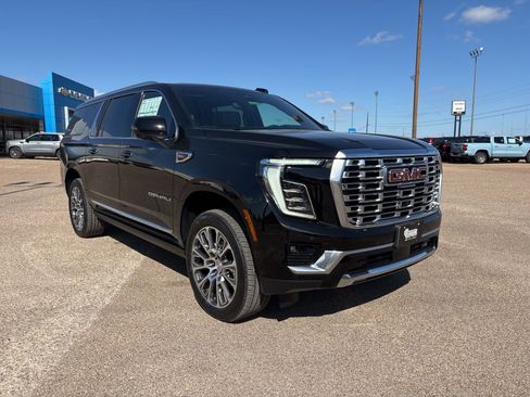 New 2026 GMC Yukon XL Denali w/ Denali Reserve Package image 8