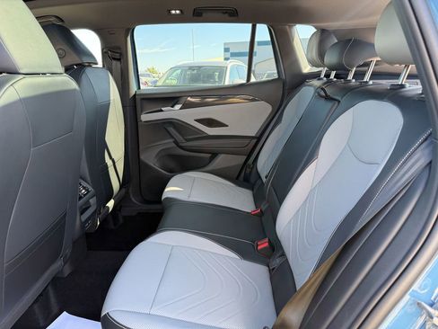 New 2026 Volkswagen Tiguan SE R-Line AWD/4WD image 24