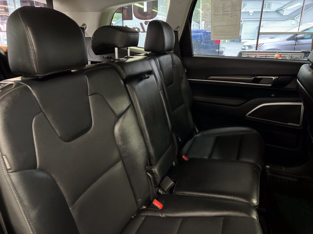 Used 2023 Kia Telluride LX AWD/4WD image 39