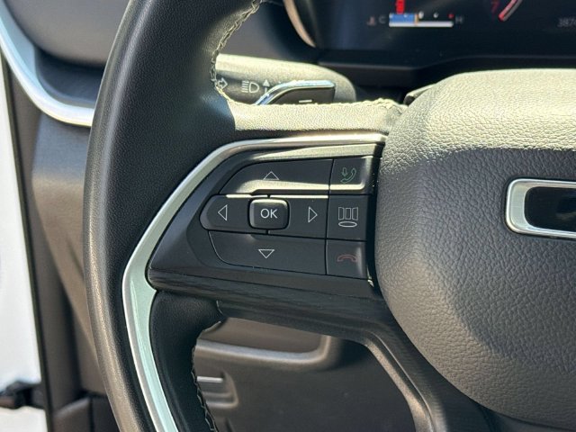 Used 2024 Jeep Grand Cherokee L Laredo AWD/4WD image 20