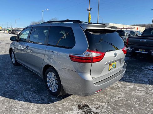 Used 2015 Toyota Sienna XLE Premium image 97