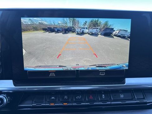 Used 2024 GMC Sierra 1500 SLT w/ SLT Convenience Package AWD/4WD image 30