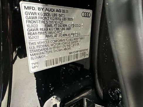 Used 2025 Audi Q8 Premium Plus w/ Premium Plus Package image 19