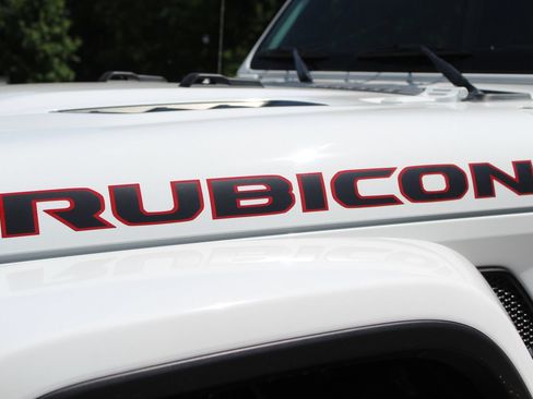 Used 2020 Jeep Wrangler Unlimited Rubicon w/ Dual Top Group AWD/4WD image 28