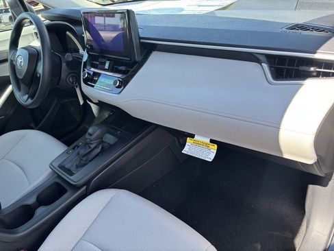 Used 2026 Toyota Corolla Cross L image 12