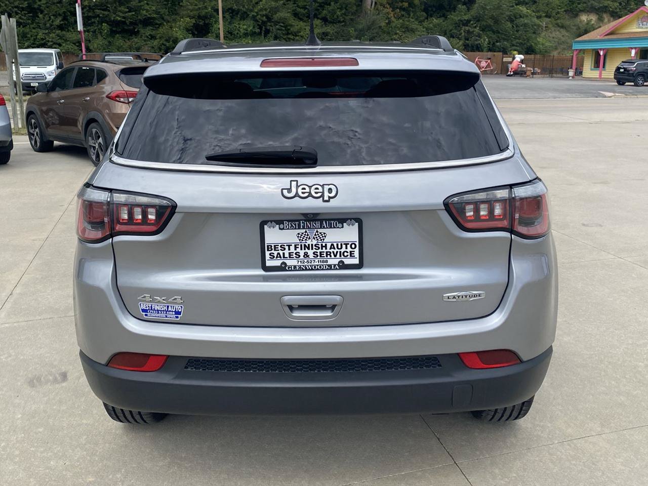 Used 2017 Jeep Compass Latitude w/ Popular Equipment Group AWD/4WD image 7