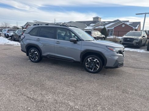 Certified 2025 Subaru Forester Limited image 11