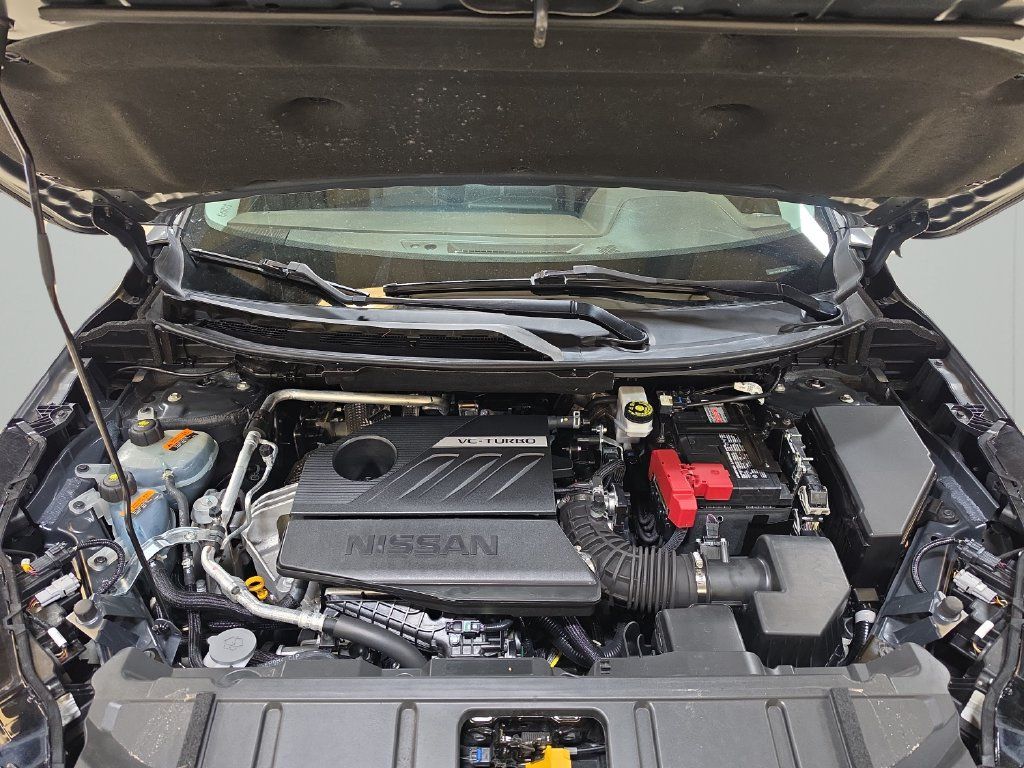 Used 2023 Nissan Rogue SV AWD/4WD image 9