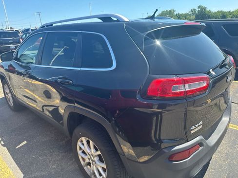 Used 2014 Jeep Cherokee Latitude w/ Comfort/Convenience Group AWD/4WD image 19
