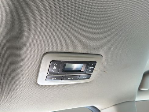 Used 2020 Toyota Sienna XLE Premium AWD/4WD image 17