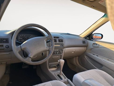 Used 2001 Toyota Corolla CE image 12