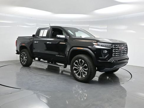 Used 2024 GMC Canyon Denali image 44